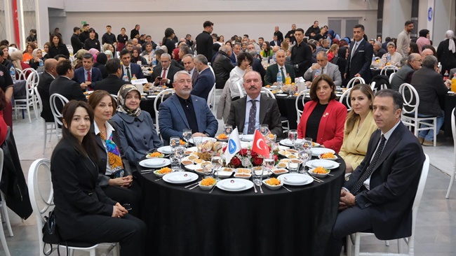 ÇORUM’DA ÖĞRETMENLER GÜNÜ YEMEKLE KUTLANDI